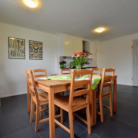 Spacious Holiday Home With Shared Swimming Pool And Stunning Views בית נופש Rekken